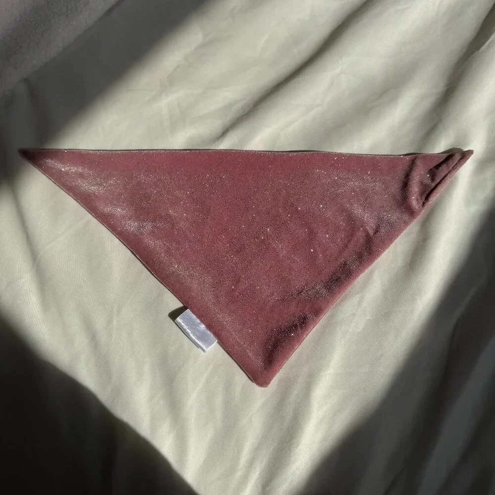 EUC, Solie & Co. Sparkly Berry Pink Faux Velvet Dog Bandana, Size Small